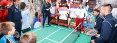 Novak i društvo na NIS otvorenoj školi tenisa